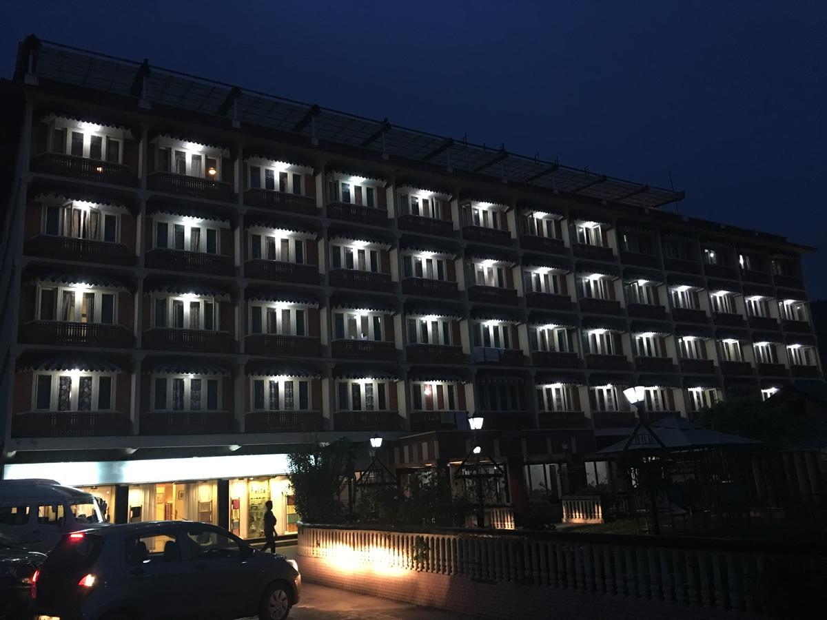 Shah Abbas Hotel At Dal Lake Srīnagar Kültér fotó
